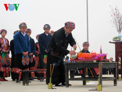 Le président Trương Tấn Sang à la fête des couleurs printanières - ảnh 2
